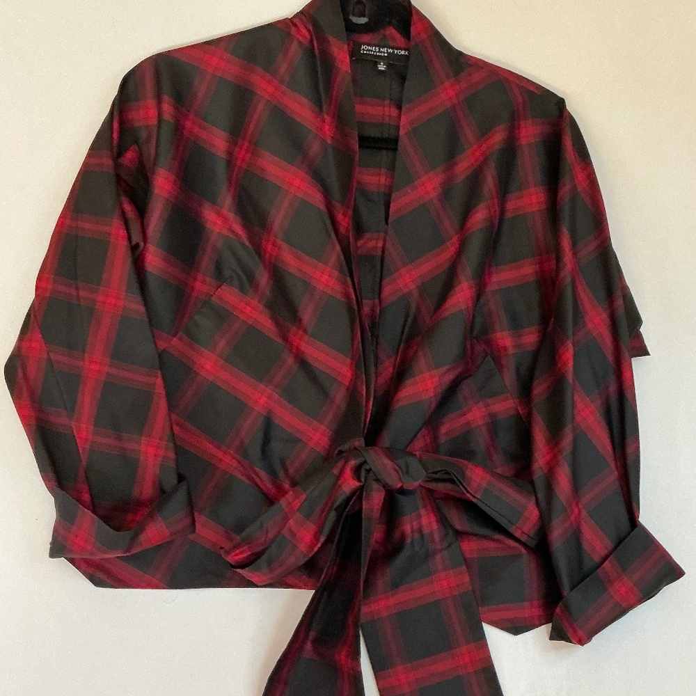 Jones Of New York  Collection Women’s holiday wrap around blouse size 6